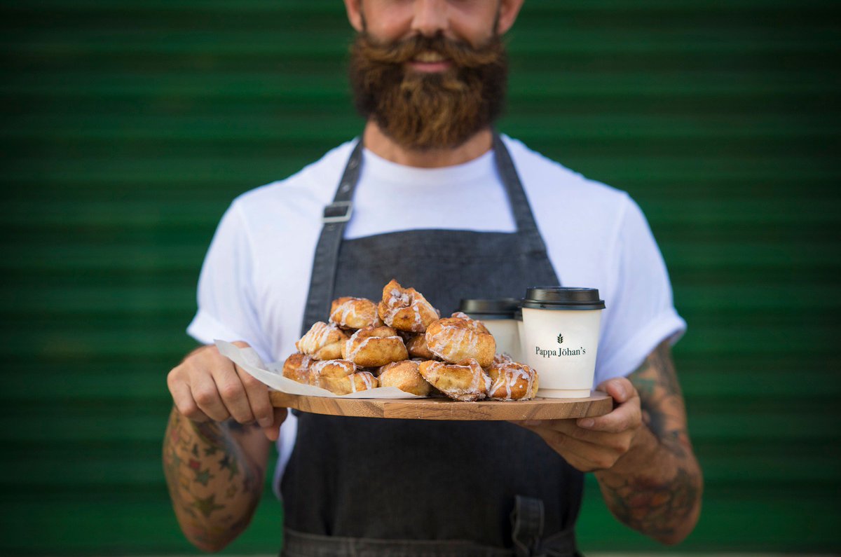 LondonPopups's tweet photo. This Fri and Sat - Free Cinnamon Scrolls in #W10 as @PapaJohnsUK turns into #PappaJohan's for two days https://t.co/Qv0rd1boJ0 https://t.co/7TmBgQ3pLp