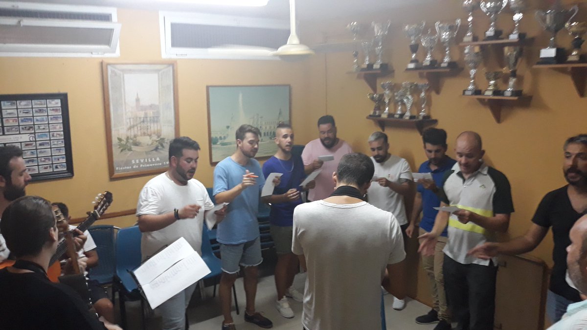 orodelasindias's tweet image. Ayer arrancamos El Oro de Las Indias con una ilusión tremenda. ¡Seguimos buscando un guitarra o un segunda para cerrar grupo!