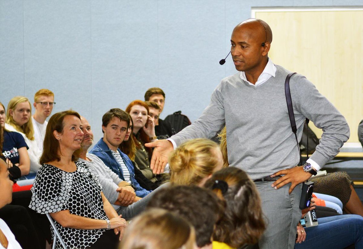 Een inspirerend welkom voor de eerstejaars learning &amp; development studenten van <a href="/HANLnD/">HAN Learning & Development in Organisations</a> <a href="/HANnl/">HAN University of Applied Sciences (HAN)</a>. Dank <a href="/HumbertoTan/">Humberto Tan</a>! Dank voor de foto <a href="/PaulJacobsnl/">Paul Jacobs</a>!