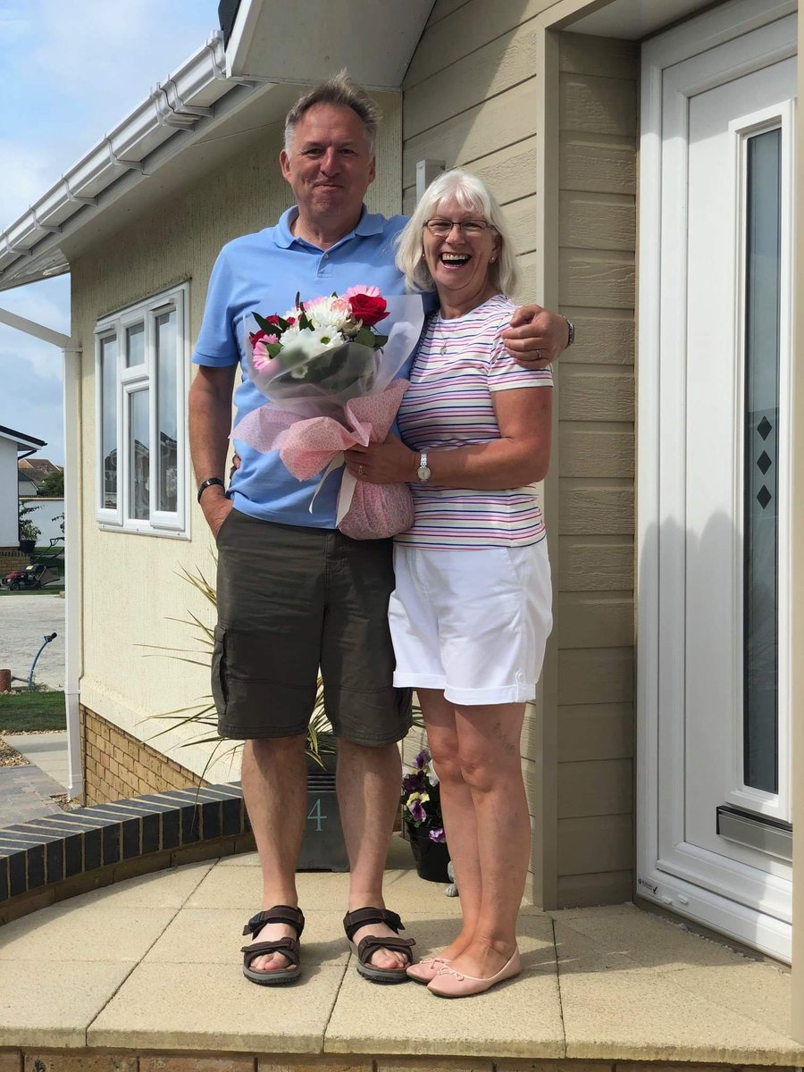 Royale1945's tweet photo. The good news doesn't stop at Royale Life!
Welcome to Mr & Mrs Batterbee at our Solent Grange Development, enjoy your amazing, new lifestyle...๐๐ฅ
To book a VIP appointment at any of our developments, please send us a message.
#royalelife #lifestyle #lifestylechange #bungalow https://t.co/ozgxVei48e