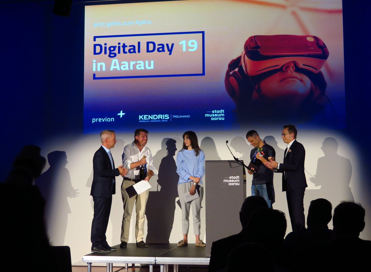 DigitalDayAarau's tweet photo. Das war's leider schon fast mit dem #DDA19. Jetzt wartet noch eine Führung durchs Stadtmuseum, gefolgt von einem reichhaltigen  Apéro 🥂 oder umgekehrt! Herzlichen Dank euch allen und bis zum nächsten Mal 👋 https://t.co/y3GX7LCvL6