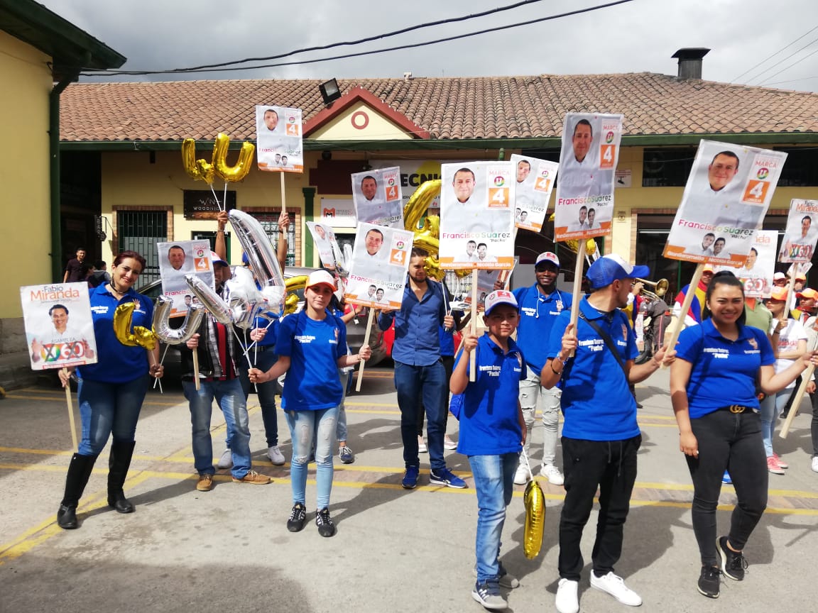 conpachosuarez's tweet photo. Gracias a todas las personas que nos acompañaron el pasado sábado en el lanzamiento de campaña del @partidodelaucol. 😁🤝👉🗳4️⃣👈 #mosquera #conpachosuarez #compromisodecorazon #cundinamarca #arte #cultura #educacion #deporte #concejo #elecciones https://t.co/9KLGkO6hOx