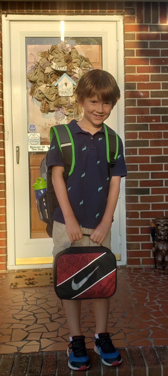 KarmaVB's tweet image. Officially a First Grader @VBFairfieldES 
❤😥❤😥