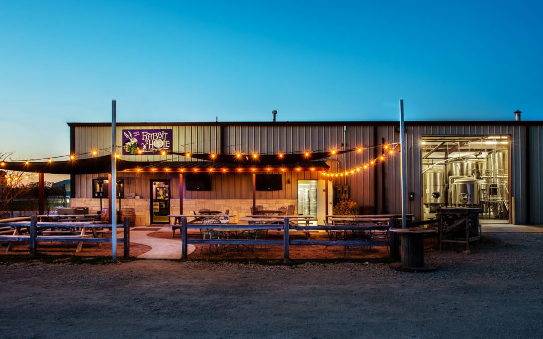 EightOneSevenFW's tweet image. While technically not #FortWorth, I sure hate to see a North Texas brewer shut off the taps. Thanks for the beers over the years @RabbitHoleBrew 

rabbitholebrewing.com/time-to-bid-fa…