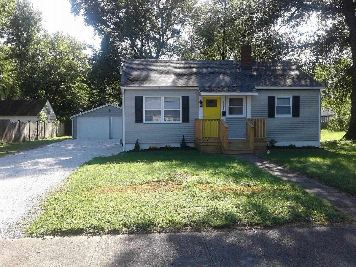 CButlerTeam's tweet image. Congratulations to DeAnna Hurm on her new listing, 1112 S. Fairlawn, Evansville, IN  47714. Contact DeAnna at 812-319-4731 for more information. #NEWLISTING #CharlieButlerTeam #Evansville #RealEstate