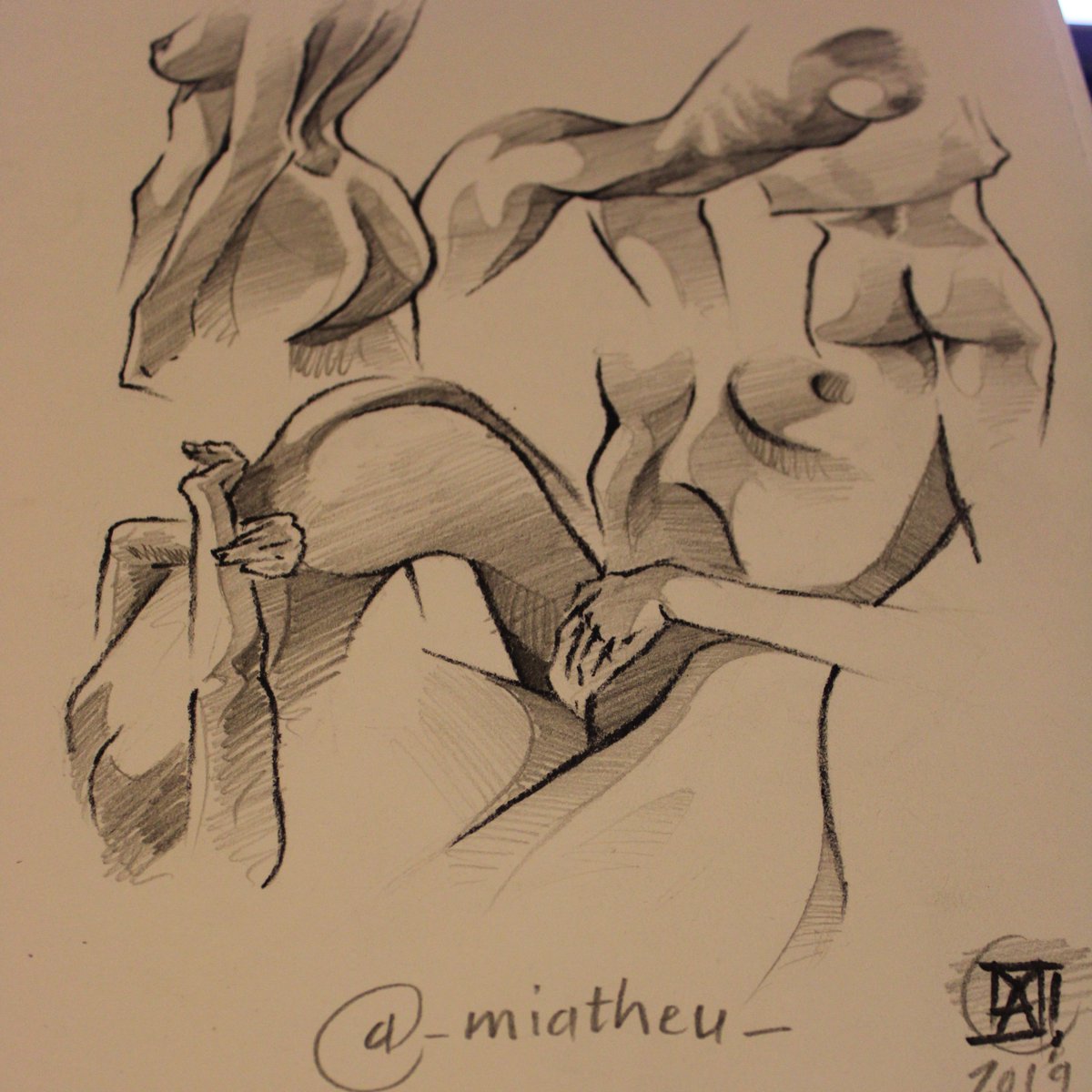_miatheu_'s tweet photo. Vous en avez redemandé, j'en redonne.

RT si t'aime les dessins de nus. https://t.co/ysJXro64VO