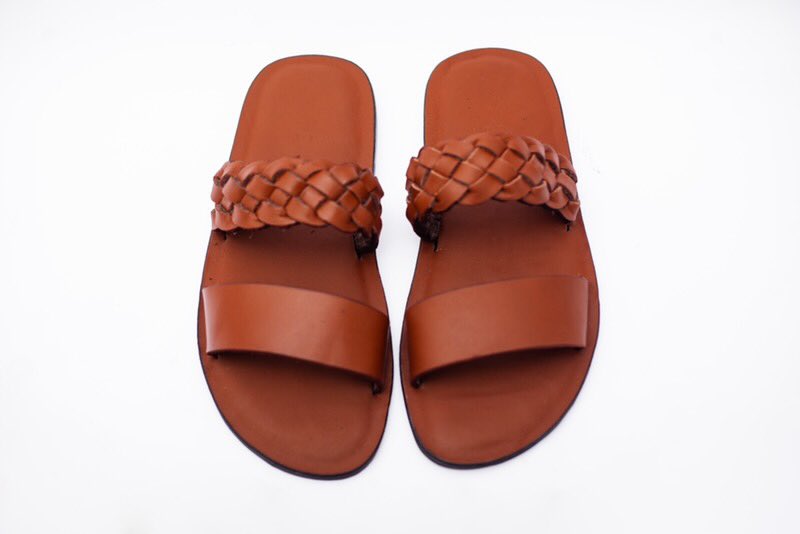 py_flats's tweet photo. @johndumelo1 I sell authentic ghana made slippers for both men and women.
Feels really comfortable and comes with soo much style 🤗
@py_flats  @johndumelo1 @johndumelo1 https://t.co/iEBvnnAP1r