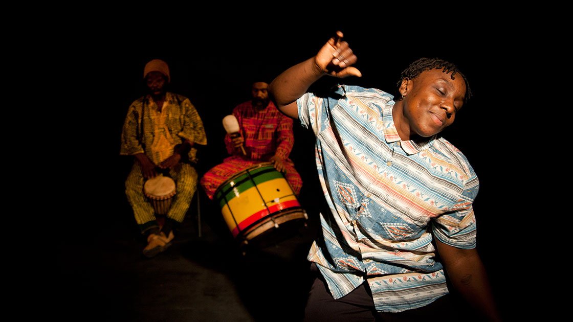 fringefilmfest's tweet photo. Flitting between breakdance, poetry and live drumming performance artist AZARA tackles themes of isolation, ostracism, homophobia, racism and classism. 'Just Another Day and Night' @ThePlaceLondon Tue 10 Sep. https://t.co/HGTJ01QPxr #exploredance https://t.co/uevtVIZ14H