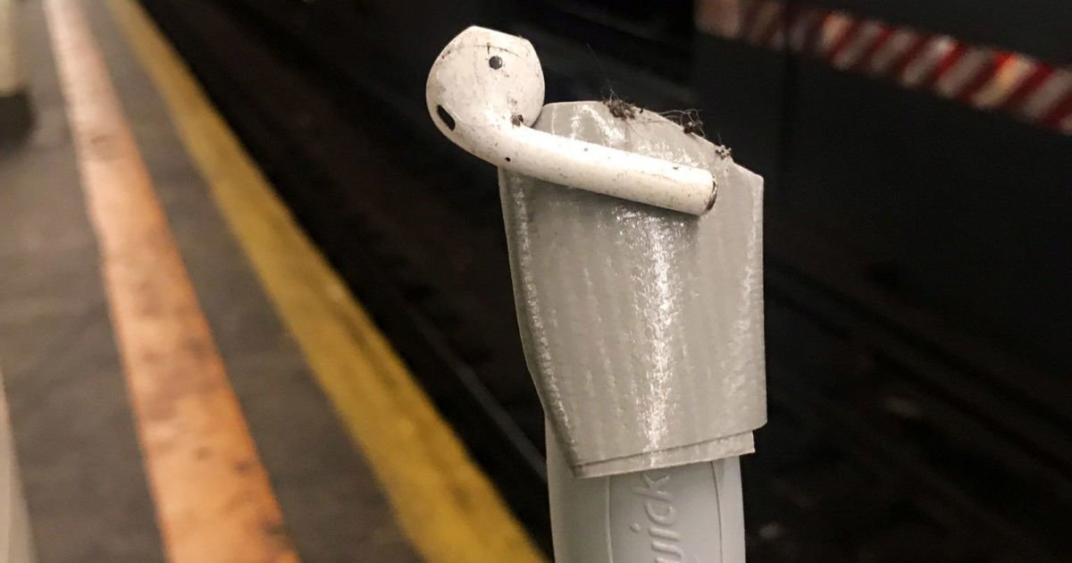 engadget's tweet photo. The MTA is tired of saving AirPods from subway tracks https://t.co/AOn2er4ITy https://t.co/rYm5Dg01Oe