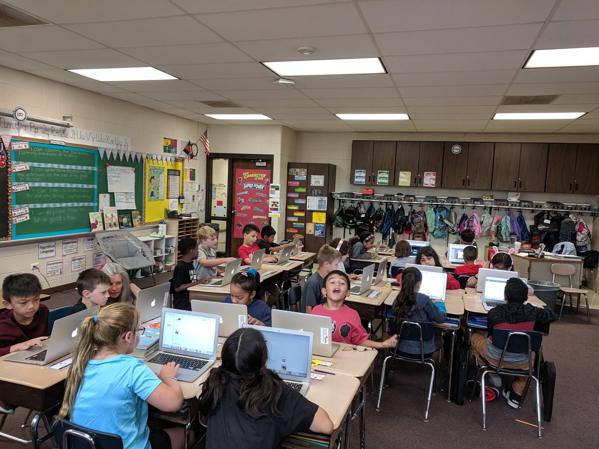 MrsRestis's tweet photo. To say these 3rd graders were excited about using @quizlet to review vocabulary words is an understatement! Thank you @mortengail for sharing with us! #CCSD93 #ECJJaguars https://t.co/hVIknVmeyJ