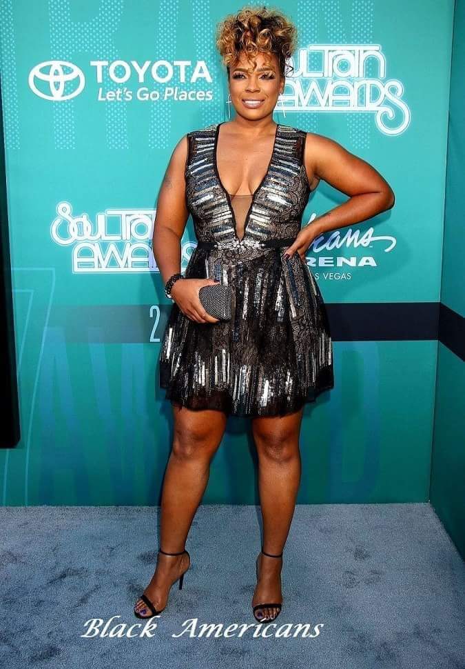 Syleena Johnson... Sept. 2, 1976
HAPPY BIRTHDAY 