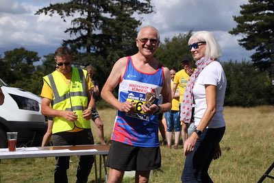 Eridge10's tweet photo. Time to congratulate every single runner who took part in the most beautiful race in Kent 🦌 🌳 🍻 🍰 

By the way the winners were...

🥇Billy Hobbs 01:04:45
🥇Helen Gaunt 01:21:11

🎖Results: https: https://t.co/RRWgty86BU

📸 Photos: https://t.co/H5whncg3U3 https://t.co/xP3mHCd6WB