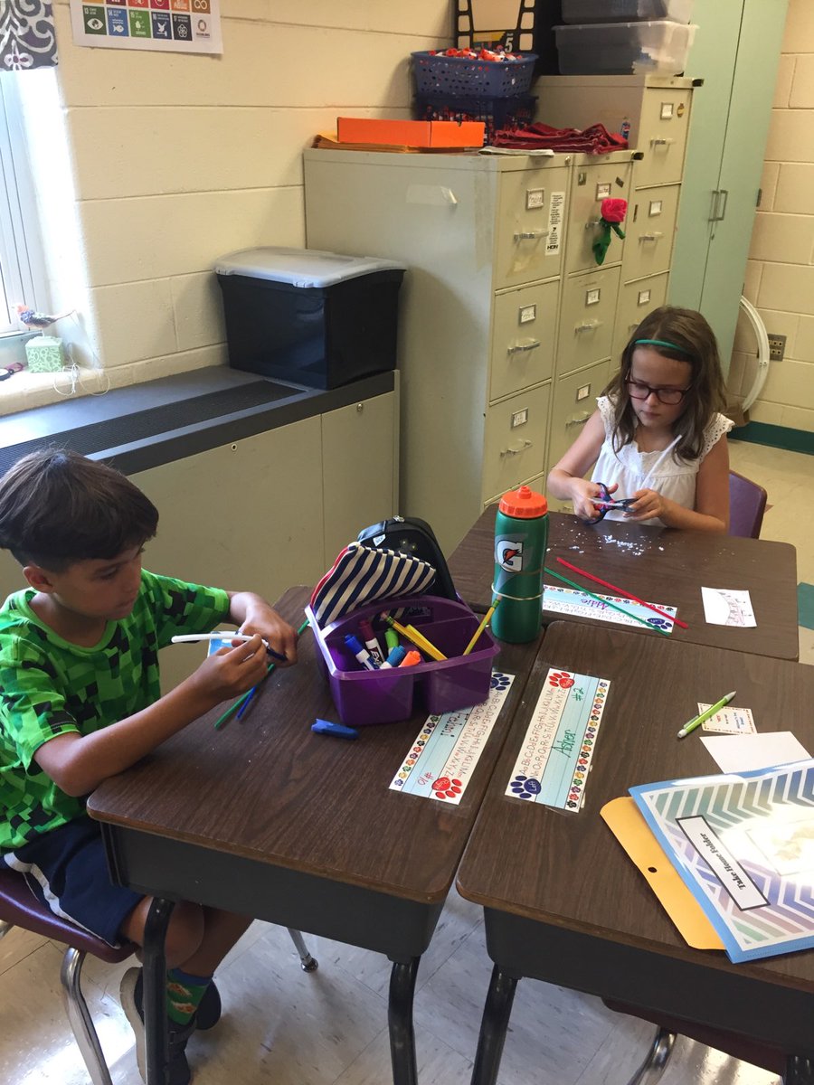 Kim Logan (@kim54547533) on Twitter photo Having fun on the 1st day <a href="/weRweaver/">Weaver Elementary</a> with a #steam activity! #bubblewand #oneccps Having fun on the 1st day <a href="/weRweaver/">Weaver Elementary</a> with a #steam activity! #bubblewand #oneccps