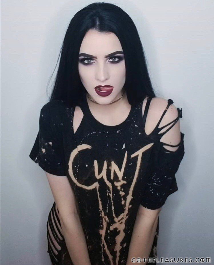 gothpleasures's tweet photo. ⬇ See full gallery here ⬇
https://t.co/B5k1v5T8B6 https://t.co/BOANK7lxDr