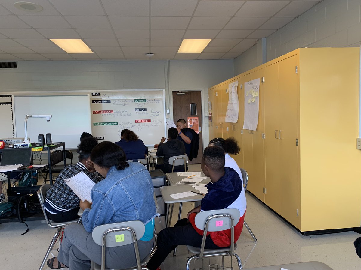 Harris_Lauren23's tweet image. When you hear a kid shout out, “This class was fun!”, you know great things are happening! 👏🏽 Ms. Patten kept us all engaged and on point during the read aloud of Lucky Fox @HS_Ahead_HISD #ModelingExpectations