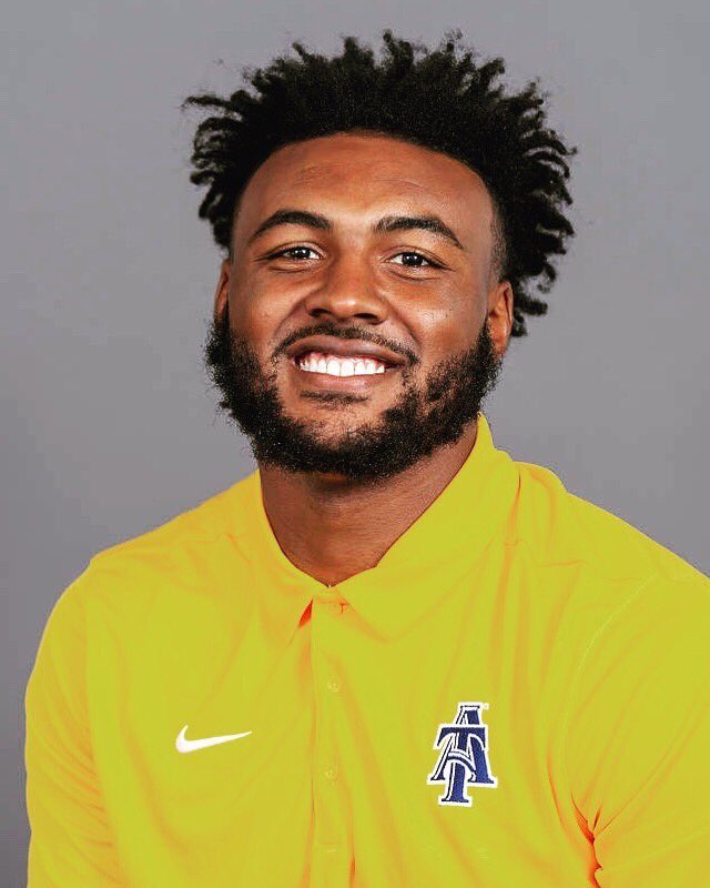 PylesElite's tweet photo. The recognition goes far and wide for one of the hardest working men in the room. @EBELL_TheGOAT is the official touchdown reception leader at a HBCU power house NC A&amp;T! #OnlyTheBeginning 🐶🍽  @seniorbowl https://t.co/1pTBlP4JZl