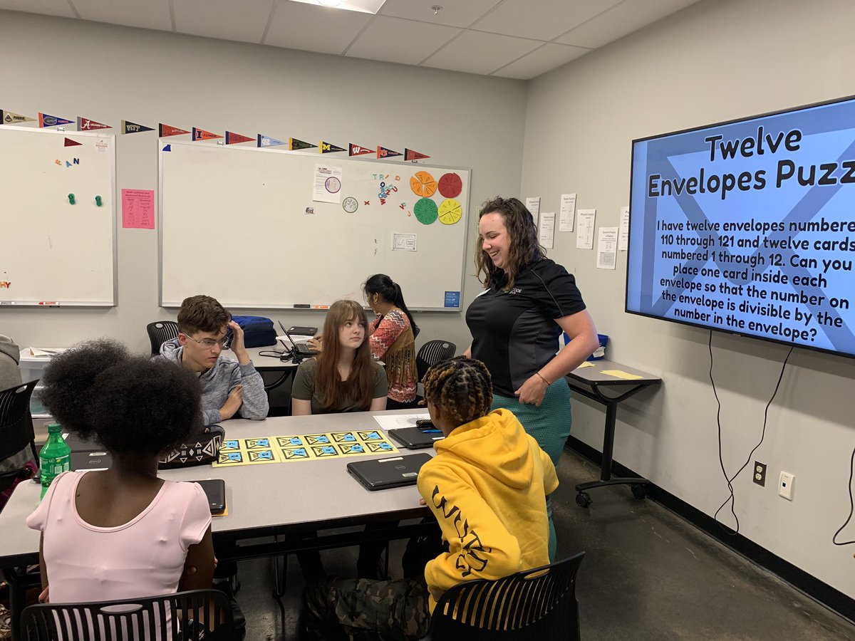 CodeRVA1's tweet image. Day one already off to a great start! #relativevelocity #webdesigning #algebraii #LevelUp #CodeRVA