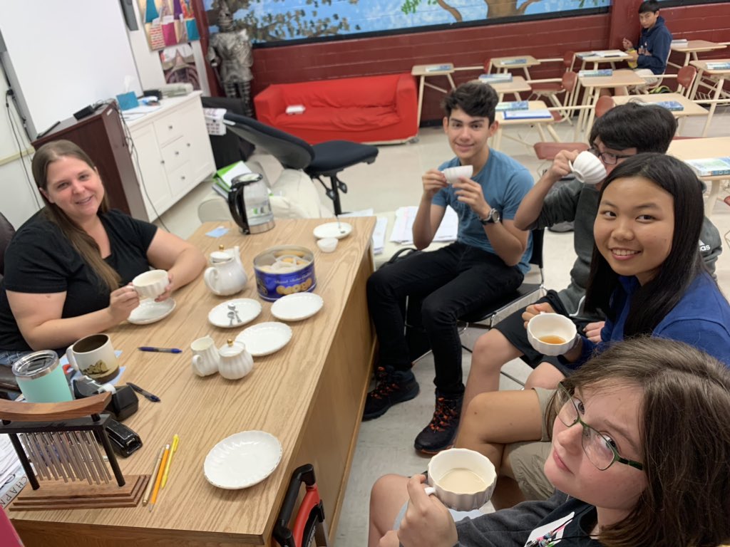 BellaireHigh's tweet photo. Afternoon tea with Ms. Chapman! Nothing like a good conversation and a cup of tea to learn more about each other! #CardinalHour #CardinalProud https://t.co/ocbGcwCRqX