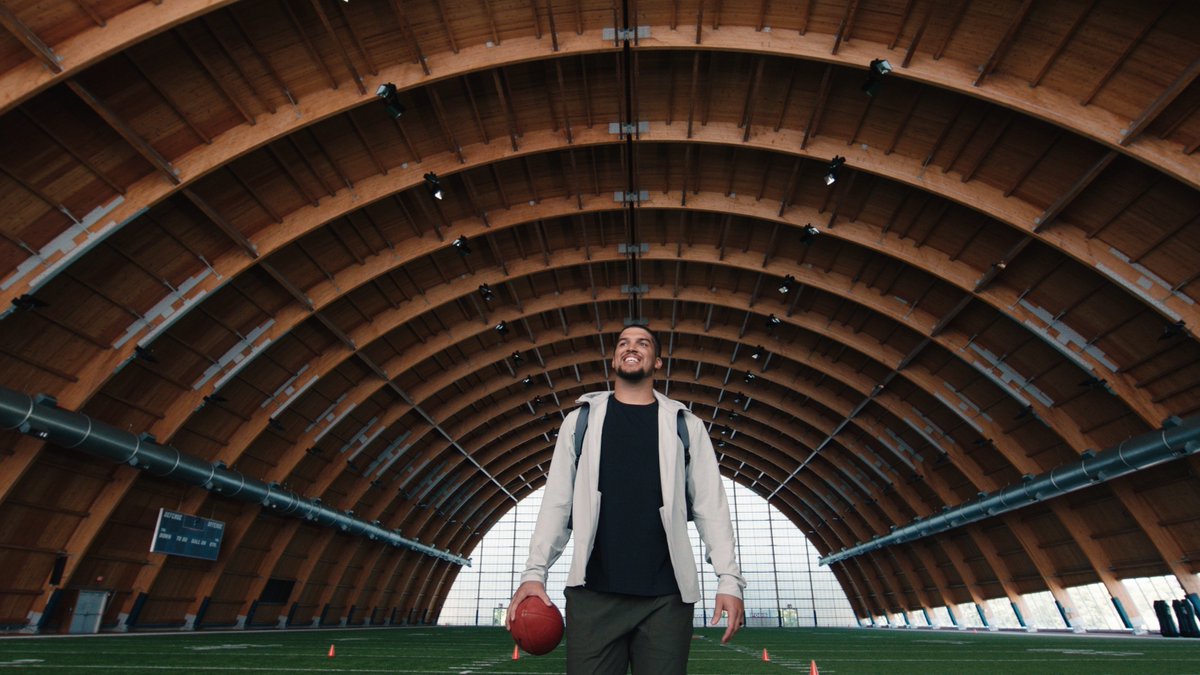 I'm excited to officially announce that I am the newest @lululemonmen's elite ambassador. For me, being able to share my family, community work, and yoga experiences with them created an opportunity for us to do amazing things together. I'm excited for what's ahead! #thesweatlife