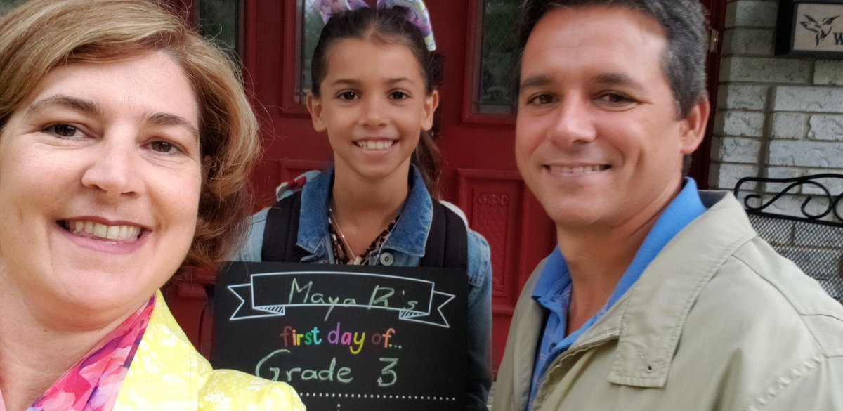 reis_cathy's tweet photo. Grade 3 already!!!  
#WCDSBFirstDay https://t.co/gVlhRV5m0N