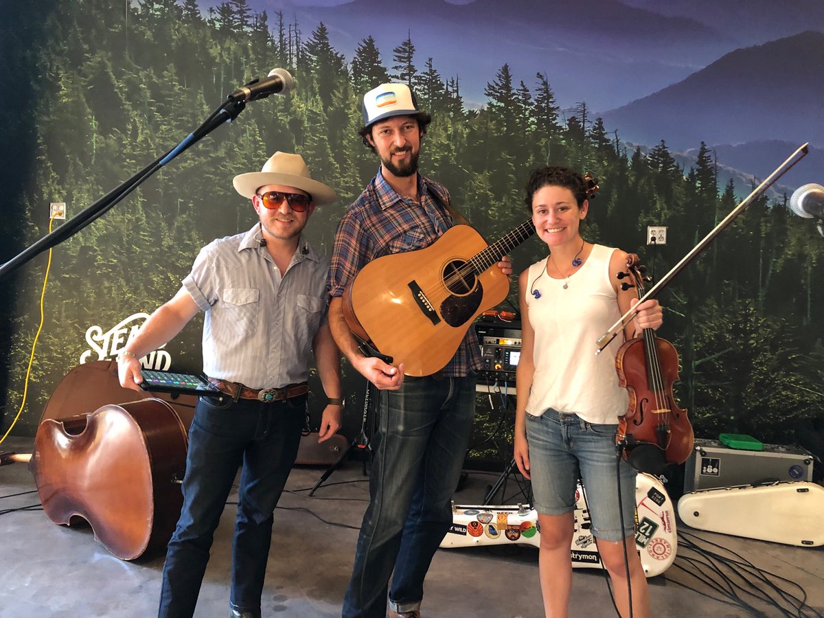 SiriouslySusan's tweet photo. Come see Stillhouse Junkies tonight at Steady Hand Beer Co. Atlanta #Blue Grass&amp;More #yeehaw https://t.co/8K7l7luKlJ