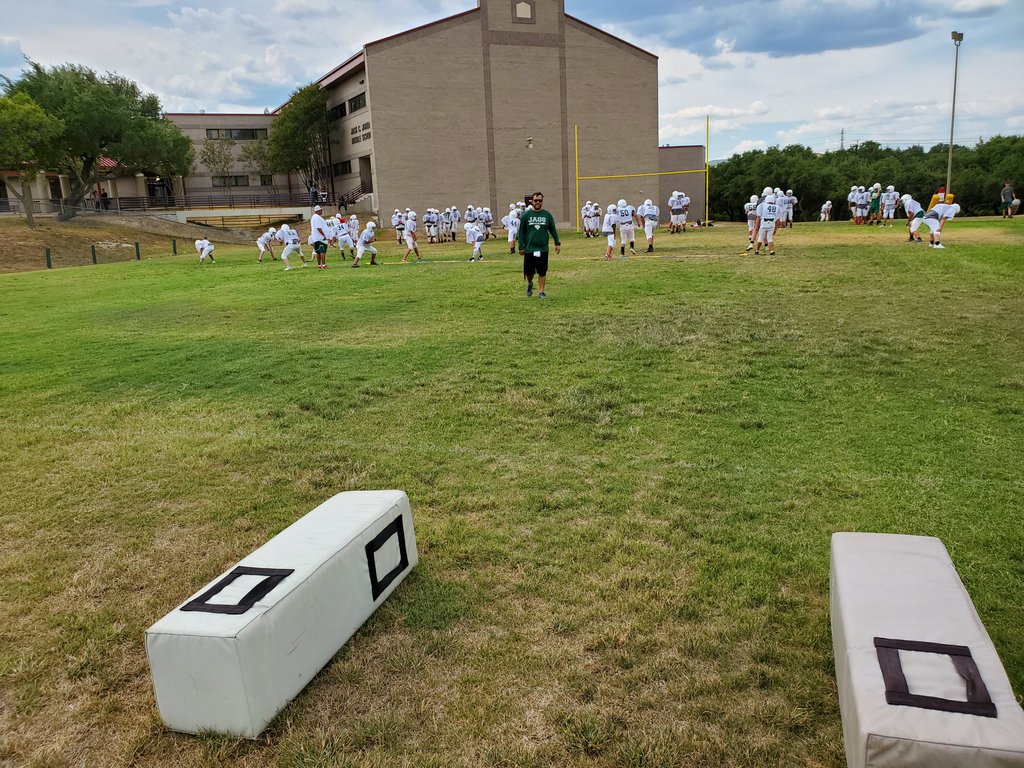 JagsJordan's tweet photo. First day of full pads. You know what that means...#hitstick https://t.co/V8kPxLWSR5