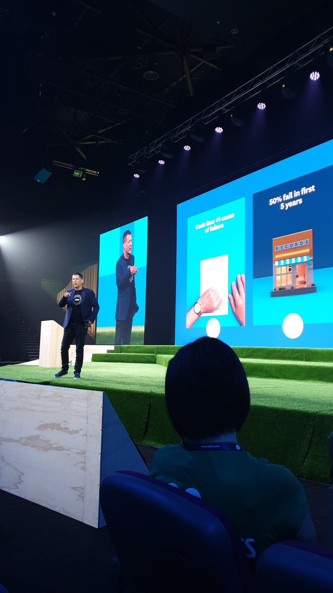shaye_thyer's tweet photo. The customer experience defines who wins @stevevamos #Xerocon  #BDODrive #TeamBDO https://t.co/SjPM7zDcqx