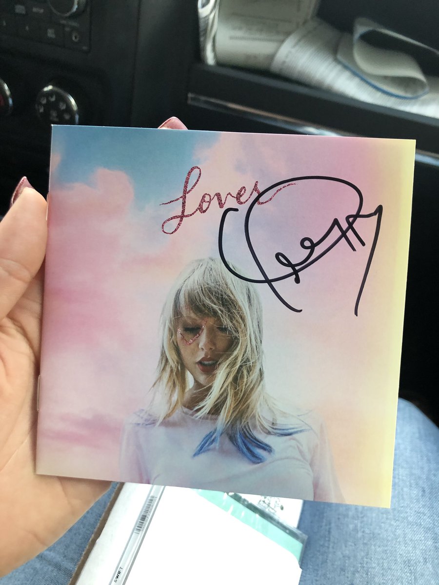 StarringSwift's tweet image. YALL IM SO BABYSJWJWJ🥺