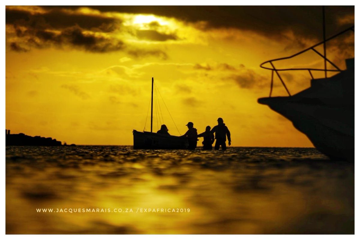The sun and sails have set on day 3. Despite the end of the leader's endurance showcase coming to an end soon, the race has only just started. 
Will we see another leader sail on he boat come sunrise? The expected finishing time is around 12h00. 
Photo: <a href="/JacqMaraisPhoto/">Jacques Marais</a>