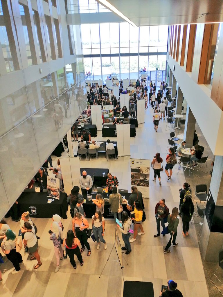 trushar_7's tweet photo. New Students Orientation #ScienceCommons @UofLArtsci @ULethbridgeNews @ulethbridge @arrti_rna @LethbridgeiGEM @LethHS_iGEM @BiophysicsUleth @Ulethartscicoop was very engaging! So much fun to talk to first year students. Exciting times! https://t.co/96OIUUxuZl