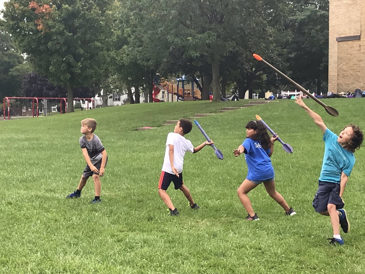 SraSigrist's tweet photo. We had fun throwing javelin today! ¡Nos divertimos lanzando la jabalina hoy! @oeselem #wcusd200 https://t.co/UEm6Pv0uPY