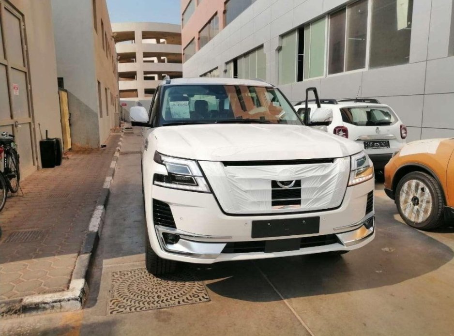 AdrAutomovil's tweet photo. Nissan Patrol/Armada 2020.

La SUV más grande que ofrece la firma japonesa Nissan ya fue vista con muy poco camuflaje en una concesionaria de Dubai, en donde son muy populares entre los jeques árabes.

https://t.co/IiiyJLzs1J https://t.co/OVtbXqtLqo