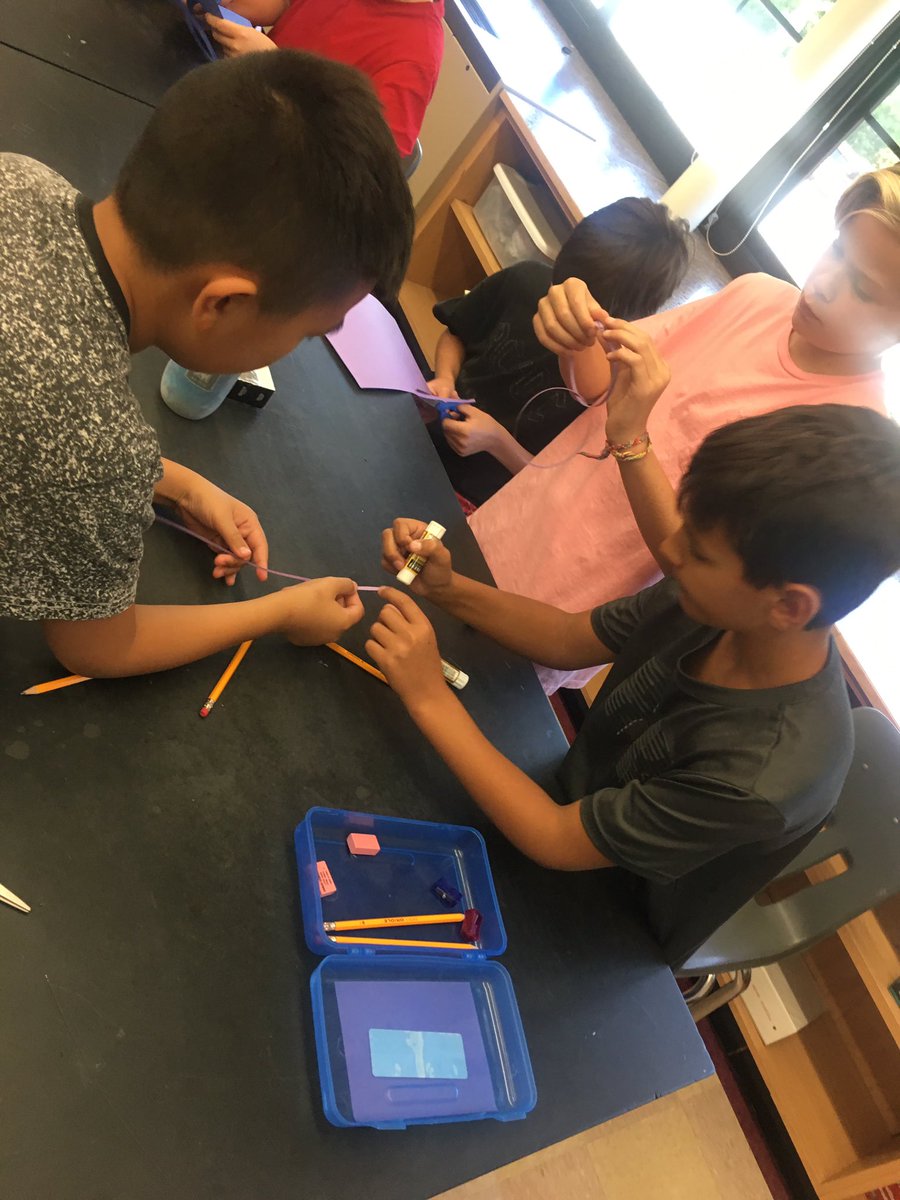 GoMezWithArt's tweet photo. Our first day of #PLTW #scienceoftechnology class was lots of fun with a team building challenge to see which group can work together to create the longest paper chain from one sheet of paper! And boy they worked hard!! #ewlearns #FirstDayOfSchool #teamwork https://t.co/xk6PuRoRAY