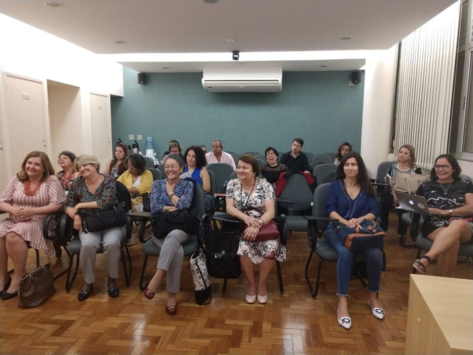 ActaPaulEnferm's tweet photo. A Editora da Acta, participou nos dias 2-3/09/19, do Encontro com os Editores das Revistas de Enfermagem que compõem a coleção REV@Enf/SciELO, na UFMG-BH. Participou da reunião o Coord. do SciELO, o Ms Abel Packer.
#actaepe #80anosepe #unifesp #campussp #scielo
#revenf #BVSaude https://t.co/04FMOGpK60