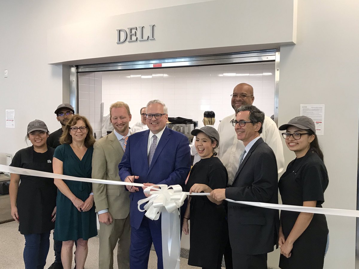 HudsonCCC's tweet photo. Grand Opening of the new STEM Cafe “Bits and Bytes Bistro” #HCCCSummer2019 #HCCCSTEMCafe #HCCCBitsAndBytes https://t.co/dfjy9ZOlP5