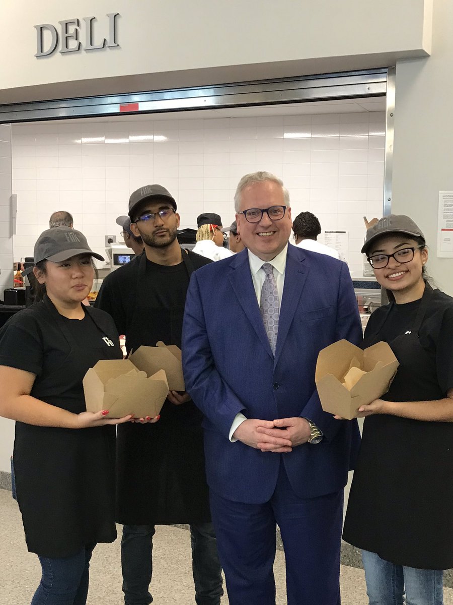 HudsonCCC's tweet photo. Grand Opening of the new STEM Cafe “Bits and Bytes Bistro” #HCCCSummer2019 #HCCCSTEMCafe #HCCCBitsAndBytes https://t.co/dfjy9ZOlP5