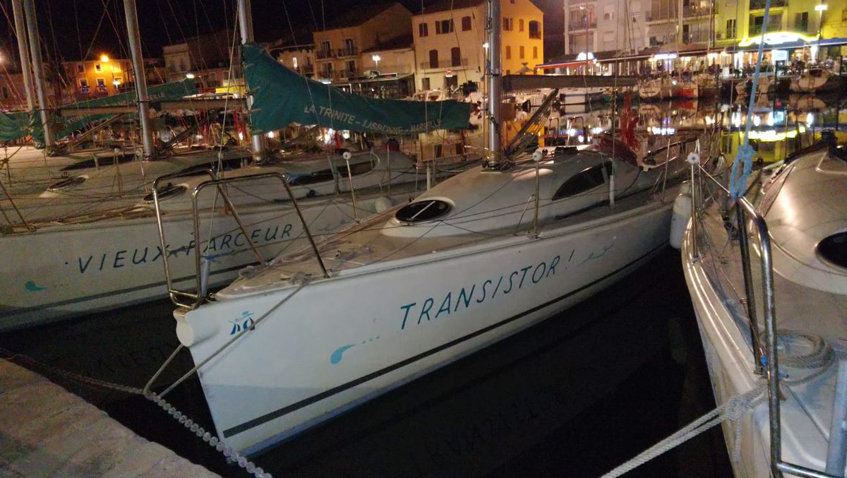 TeamDtsi's tweet photo. La team est bien arrivée aux championnats de France entreprise de voile 🤙🤙🤙 https://t.co/RRVGcso7Mh