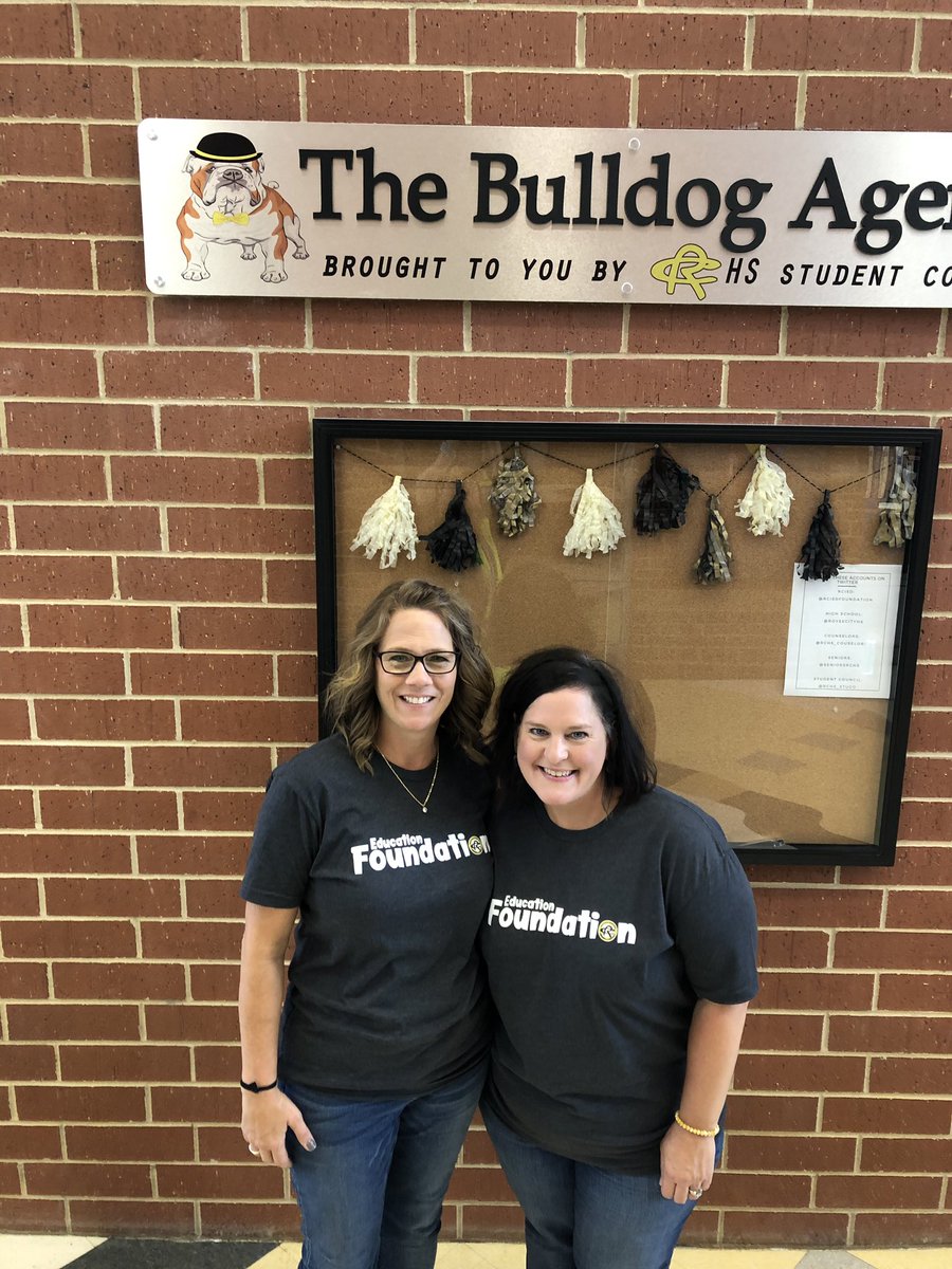 RCISDFoundation's tweet image. Thank you @RoyseCityHS for showing your support for the Education Foundation! 🖤💛🐾
#RCISDFoundationNation