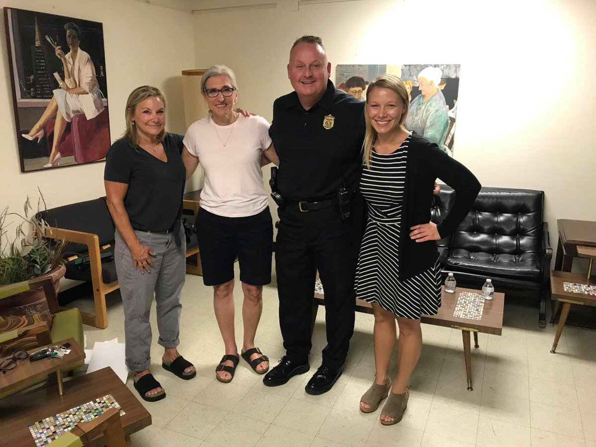 CindyFriedmanMA's tweet photo. Recently attended a Narcan training organized by the @ArlingtonMAPD in recognition of International Overdose Awareness Day (8/31). I'm so proud of APD's efforts to reduce stigma around substance use disorder and address the opioid crisis in our community. #IOAD2019 #Prevention https://t.co/4tN4k8OGUo