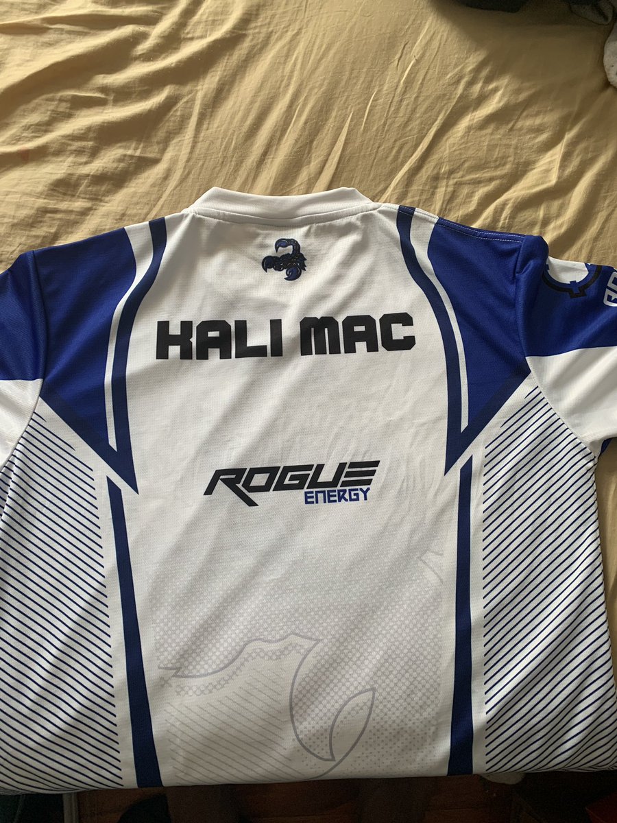 Kali_Mac's tweet image. Mama all them days I stayed in my room playing videogames paid off 😭 I Got my jersey JUU HURDDD