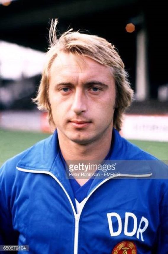 OldFootball11's tweet photo. #JoachimStreich #EastGermany #DDR 

📷 Getty Images. https://t.co/BJOyCdsUPp