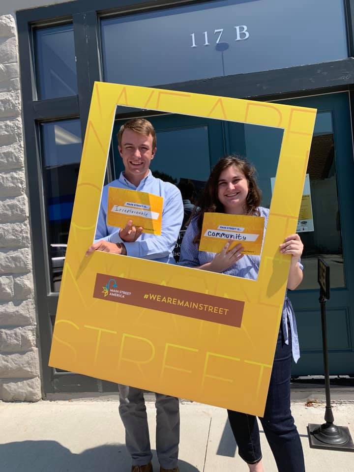 HDLI's tweet photo. Did you know that Historic Downtown Liberty is one of seven accredited @NatlMainStreet organizations in Missouri? Our state organization is @momainstreet 

Historic Downtown Liberty will be participating in the #WeAreMainStreet campaign! https://t.co/5fZFHPBIFx