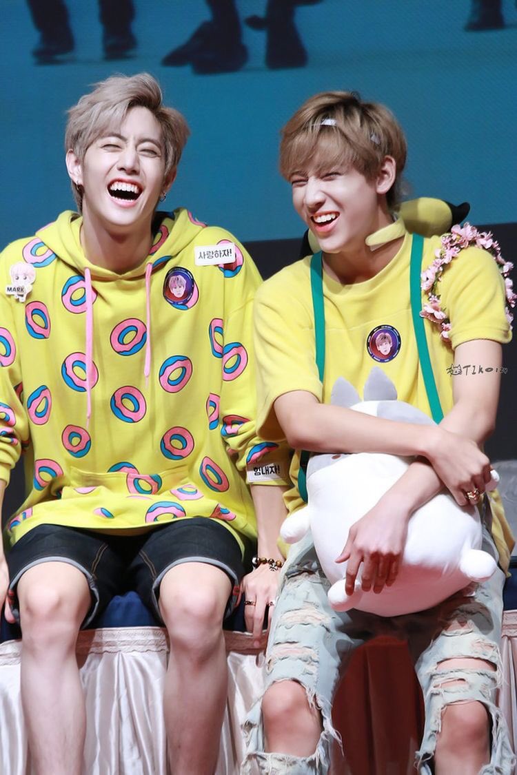 echosvn's tweet photo. It's your laughter that gets to me. #MarkBam
#MarkTuan
#마크 #段宜恩
@mtuan93
#GOT7
@GOT7Official
#갓세븐
#MARKACHU
#WeLoveYouMark
#ThisIsForMyLoveMark
#Superman
#HappyXXVIIMarkTuan https://t.co/NxHkLLbjFX