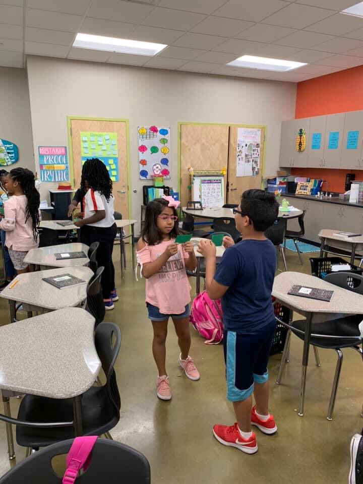 TASPA_TCS's tweet photo. Ms. Pradat’s class working on plot, multiple meaning words, and partner reading to find characters and setting in centers! #TCSLearns #TASPAlearns @TCSBoardofEd https://t.co/yvreuVSvRC