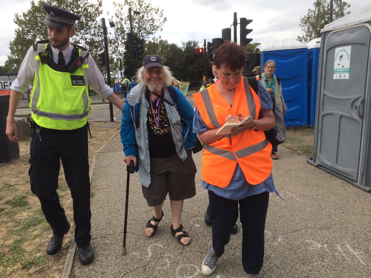 Quaker Roots: resisting the arms trade tweet media