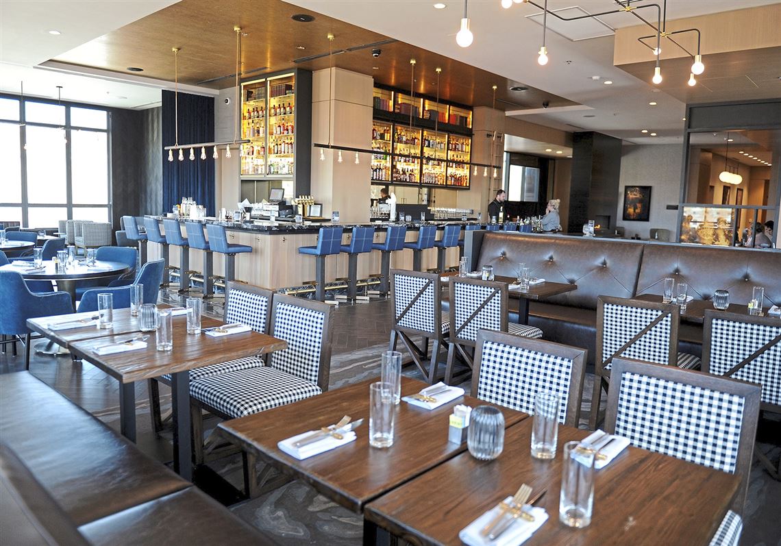 AMA_PGH's tweet photo. Connect with fellow #Pittsburgh #marketers, find new #career opportunities & enjoy discounted drinks Sept 10th at #AMAPGH's #MonthlyMingle! This month's event will be held at new #brasserie @spiritstalespgh, reserve your ticket here: https://t.co/CNRnwswKy3 #marketing #network https://t.co/cDbJchYKm1