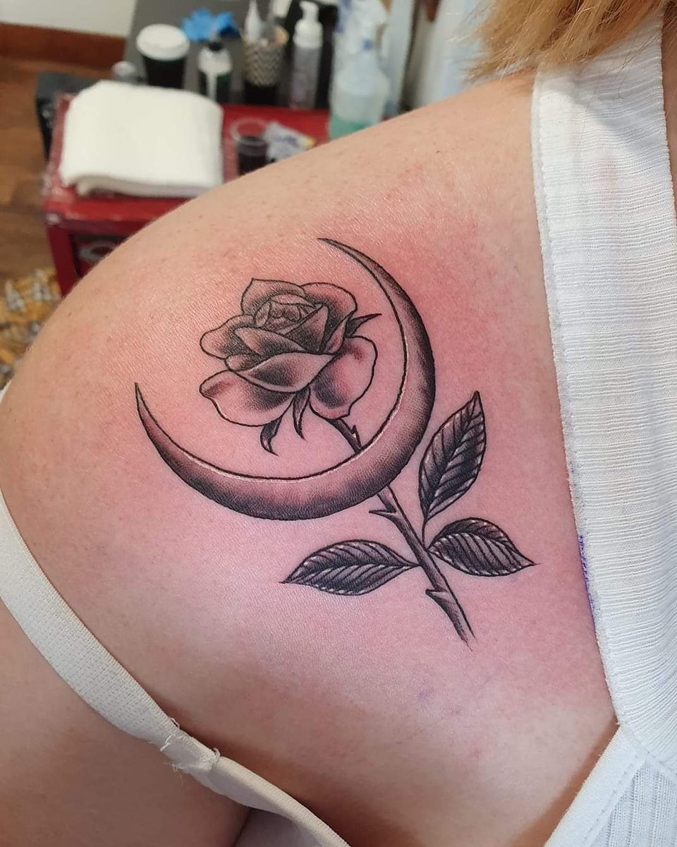 Heaven N Hell Tattoos B L A C K G R E Y How Gorgeous Is This Piece Done By Tammy We Love The Detail In The Rose