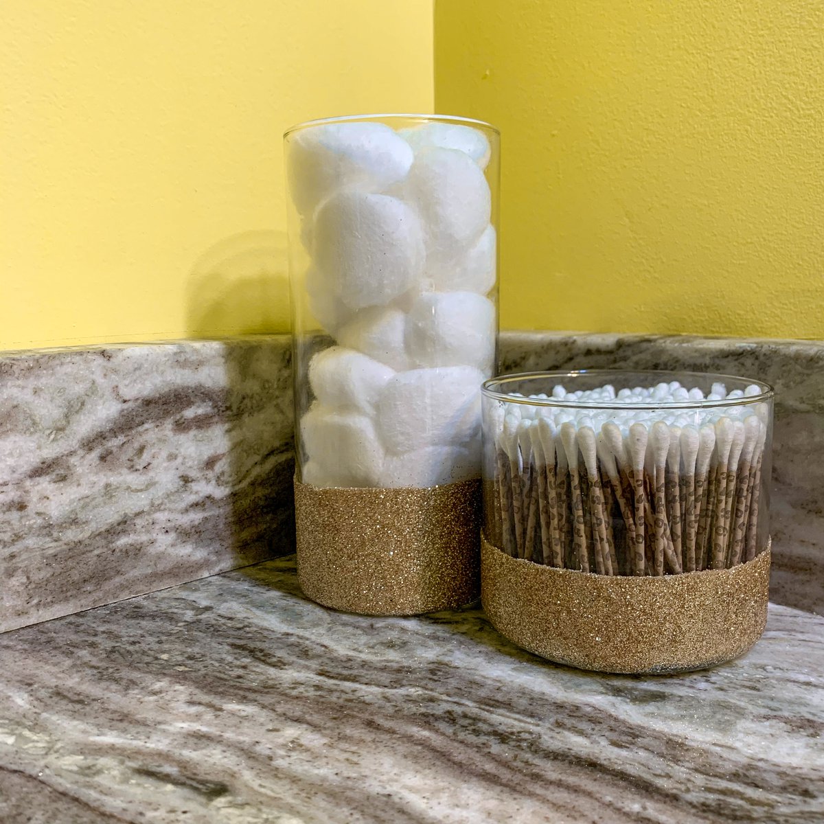 SwisspersCotton's tweet photo. Hey Swisspers Squad! We have a super easy DIY that will instantly up your #shelfie game - head over to our Instagram to see how to glam up your beauty storage. #Swisspers #shelfiedecor #beautyshelfie #diyideas #diycrafts #shelfiegoals #beautystorage https://t.co/aIieQ2WkD3