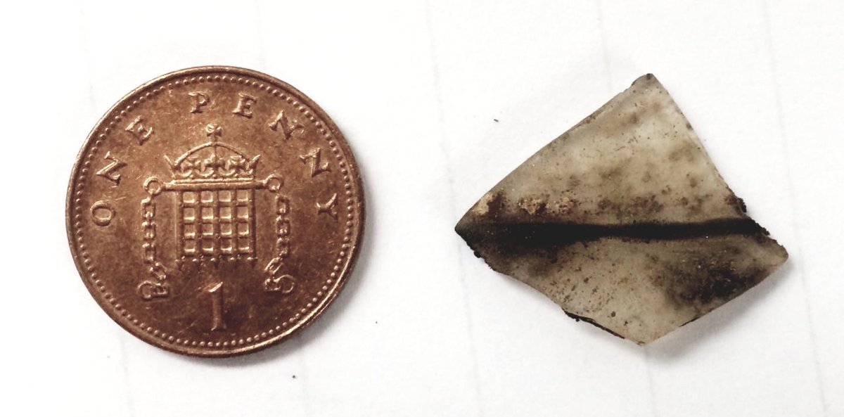 islayheritage's tweet photo. Another special find! A singular piece of glass was found very close to the natural base of Trench 1b. Such finds can be very diagnostic and so can be great dating evidence. One of our team thinks it's from a high status goblet. #dunyvaigdig #ScotlandDigs2019 https://t.co/ym9MKoUbXP