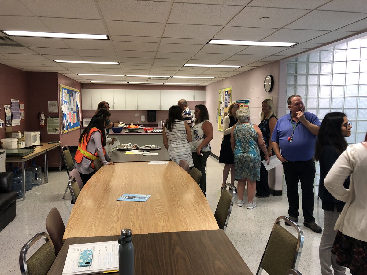 RCNowell tweet media